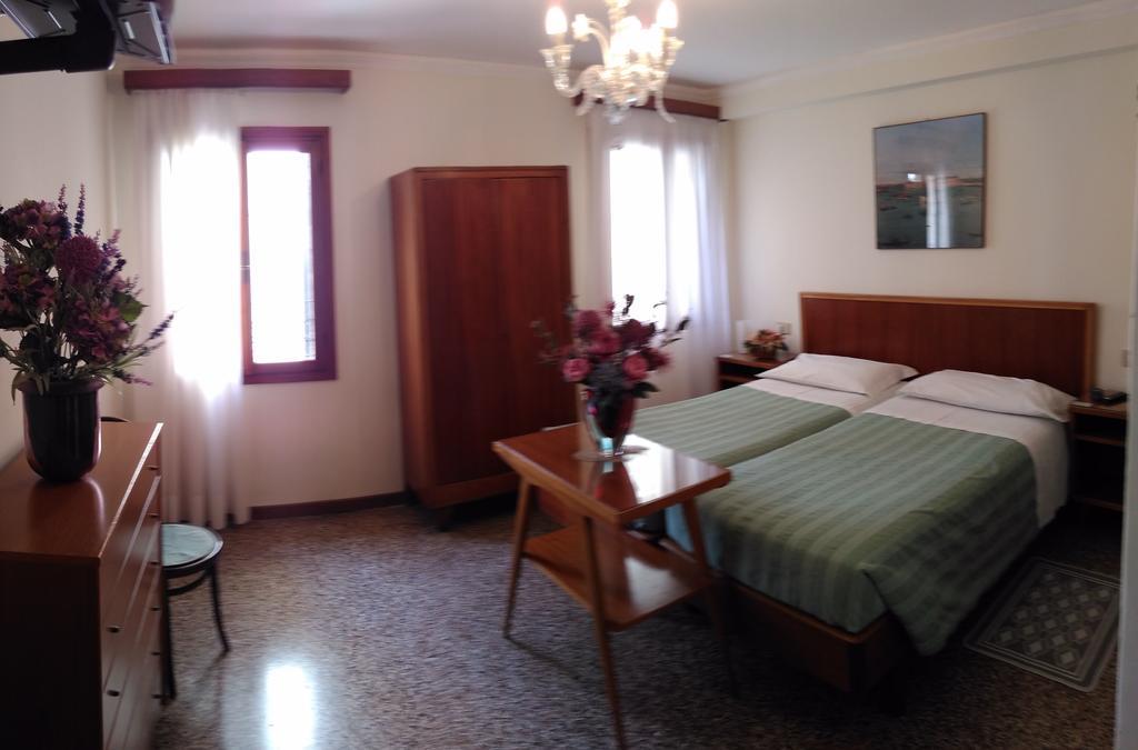 Albergo Al Gobbo Венеция Экстерьер фото