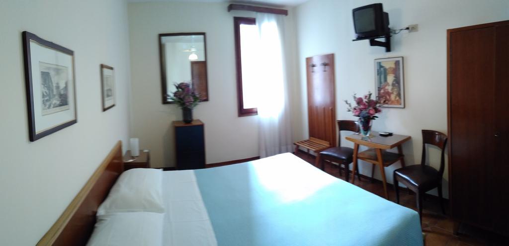 Albergo Al Gobbo Венеция Номер фото